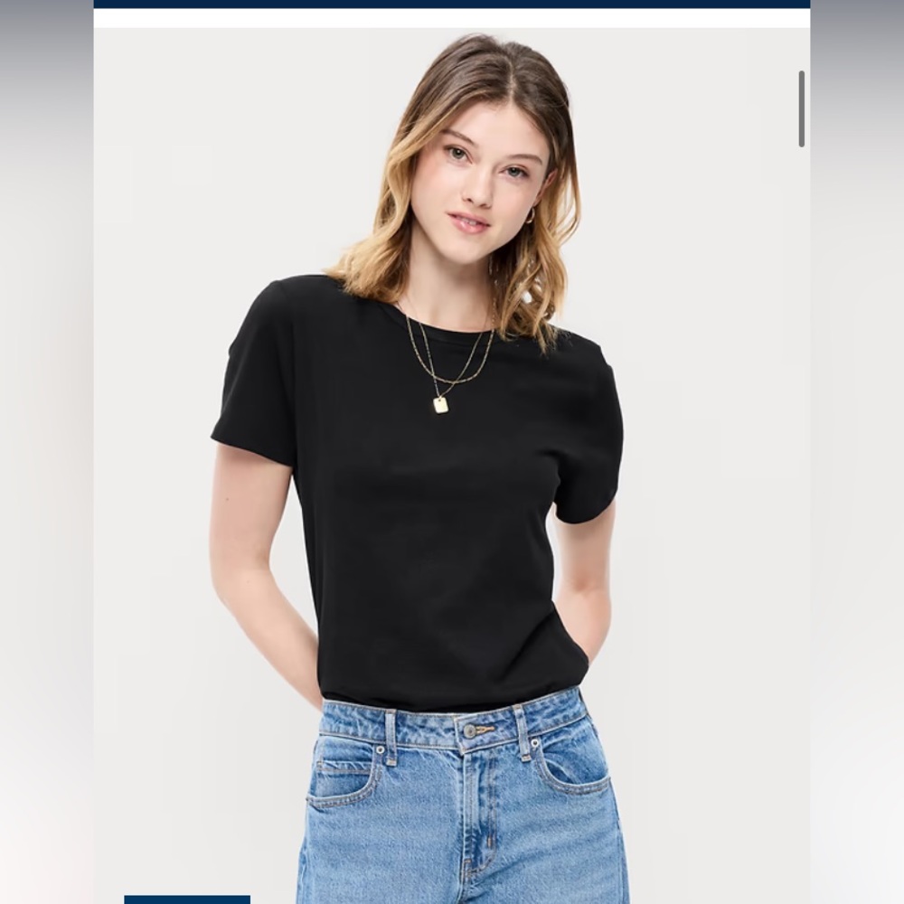 Old Navy black Everyday tee shirt small